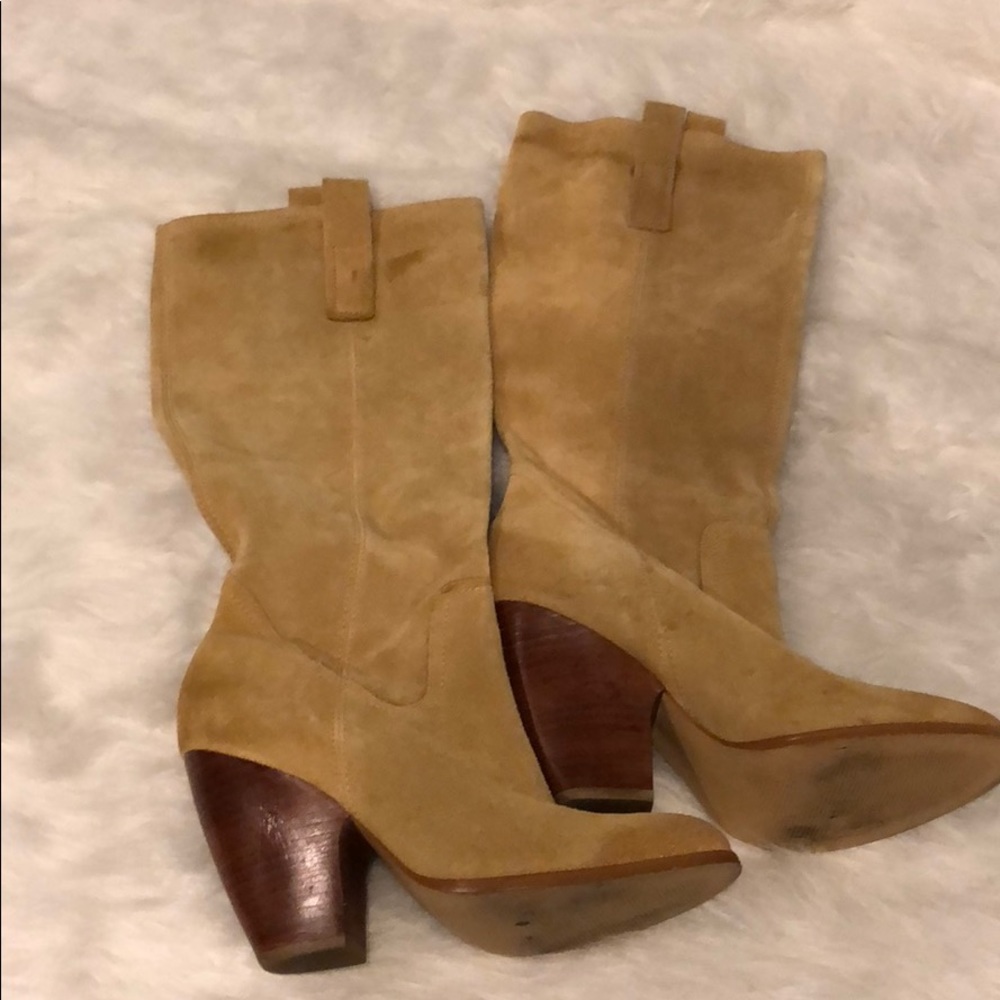 Carlos by Carlos Santana Tan Suede Boots